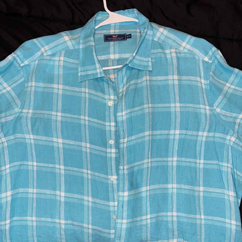 Vineyard Vines Blue and White Casual Button Down Shirt